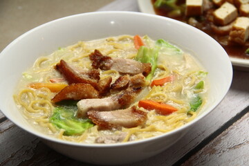 Freshly cooked Filipino food called Lomi