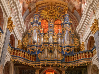 golden church organs