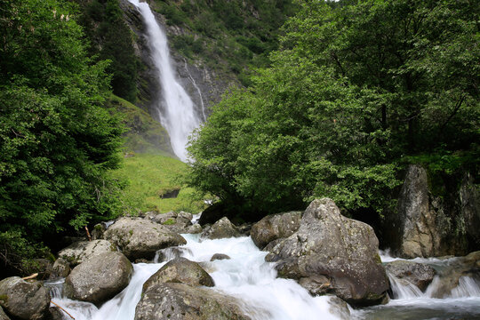 Wasserfall in Partschins, S&uuml;dtirol, Italien, Europa, 