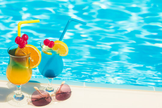 Exotic decorated Cocktails near the swimming pool