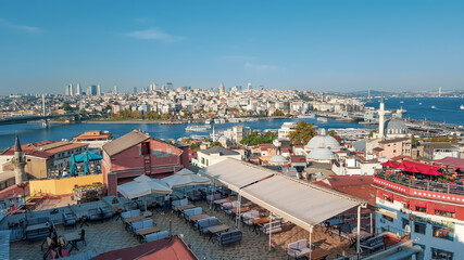 Obraz premium Panoramic view of the Golden Horn, the Bosphorus and the European part of Istanbul. Turkey