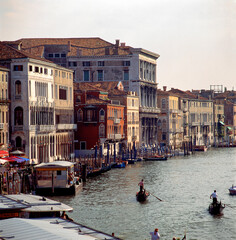 Venezia. Veduta di Palazzi di vario stile sul Canal Grande dal Ponte di Rialto