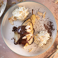 Poire au sirop vanille chocolat fondant