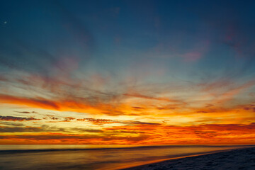 Fototapeta na wymiar Sunset over the Gulf of Mexico
