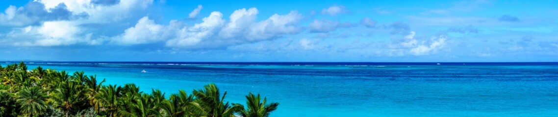 Fototapeta na wymiar Grace Bay Panorama, Providenciales, Turks and Caicos