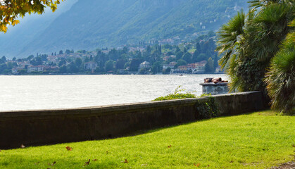 Il parco Teresio Olivelli sulle rive del Lario di Como a Tremezzina.