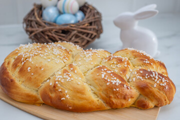 braided yeast bun 