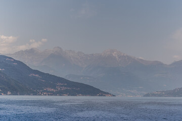 Montagne sur le Lac de Côme - Italie