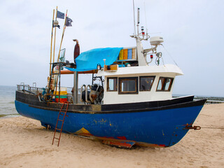 Fototapeta na wymiar fishing boat on the beach