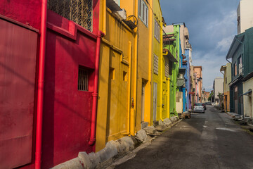 Fototapeta na wymiar Narrow alley in Ipoh, Malaysia