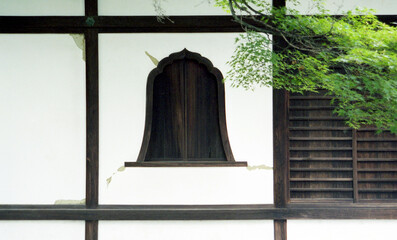 Obraz premium 寺の風景 火頭窓