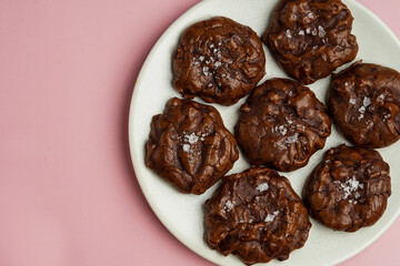 Chocolate cookies with sea salt