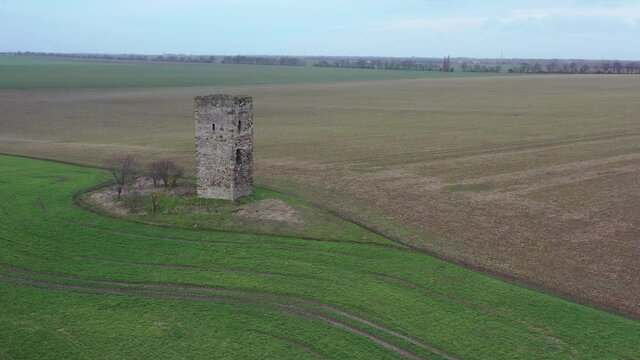Deutschland, Sachsen-Anhalt, Wanzleben, aus Feldsteinen errichteter Wachturm, die Blaue Warte aus dem Jahr 1438. 
