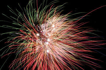 fireworks in the night sky fogos de artif&iacute;cio ano novo em Marata&iacute;zes ES Brasil