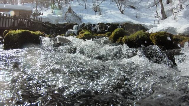北海道京極町 ふきだし公園の雪解け水