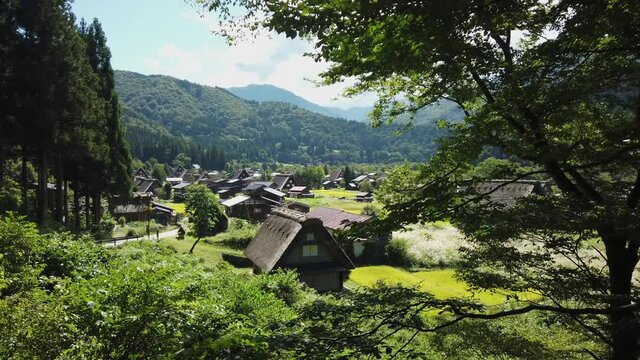 白川郷 合掌造り集落 茅葺屋根 飛騨高山 岐阜県