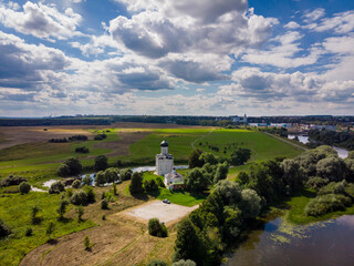 Fototapeta premium the Church of the Intercession on the river Nerl in Bogolyubovo