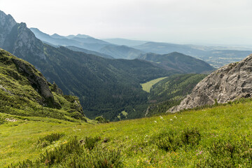 Fototapeta na wymiar mountain landscape, mountain view, hiking trails