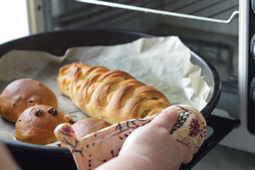 the process of making homemade pies © Yuliya