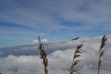 Fototapeta premium clouds in the sky Sindoro Indonesia