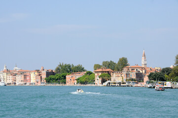 mit dem Boot nach Venedig