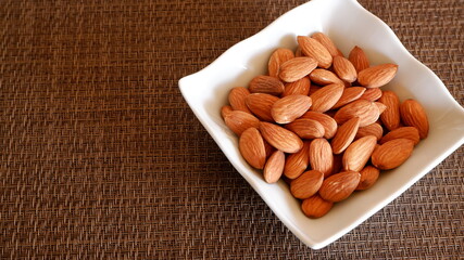 アーモンドの素材を生かした写真