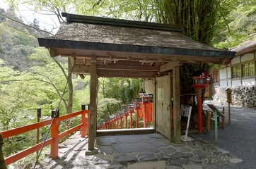 貴船神社　本宮参道の門　京都市