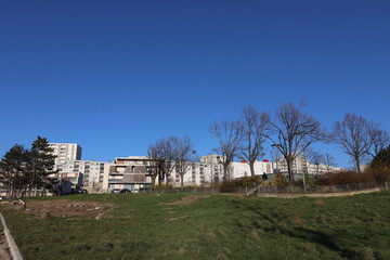 Immeubles d'habitation sur la colline de Montreynaud, ville de Saint Etienne, d&eacute;partement de la Loire, France
