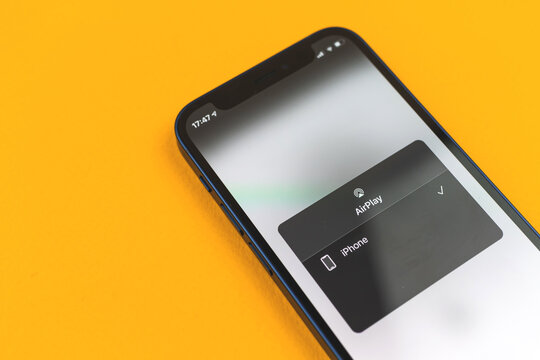 How to Use AirPlay on the iPad to Stream Music and Video to Your TV Ipad, Apple 