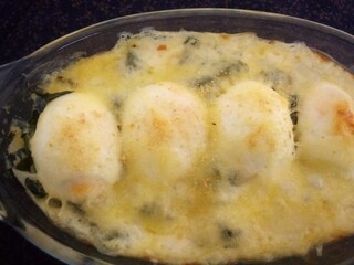 Florentine eggs with mornay sauce