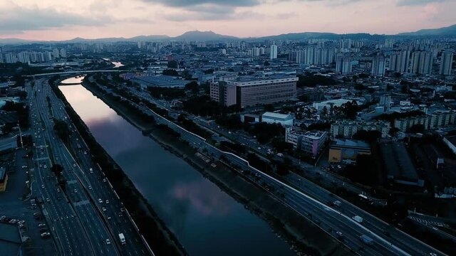 Aerial view of Tiete River, in S&atilde;o Paulo, with Marginal Tiete Avenue 