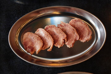 豚タン・돼지우설