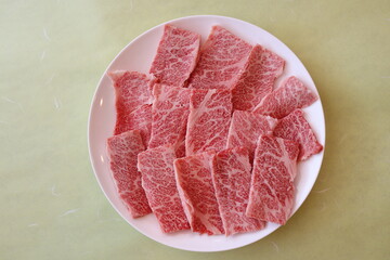 カルビ・牛肉・三角バラ・上カルビ