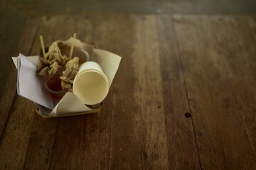 Very good coffee shop are save environmental  by use paper ware, The rubbish paper ware the best for environment.