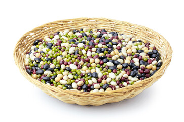 Fototapeta na wymiar red bean ,green bean ,black bean, soybean isolated on white background
