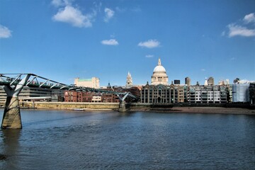Fototapeta na wymiar St Pauls Cathedral across the river Thames