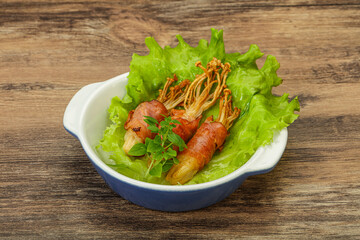 Roasted enoki mushrooms with bacon