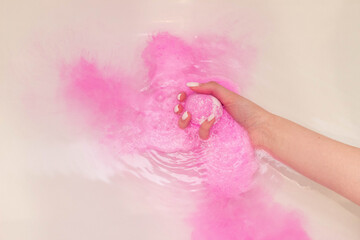 Fototapeta premium bubbles in hands