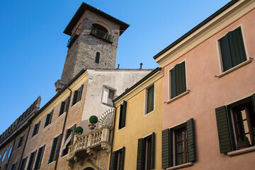 Fototapeta na wymiar Case lungo le strade della città di Padova