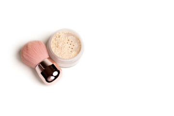 Mineral finishing powder with a brush