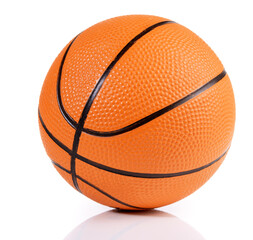 Basketball auf weißem Hintergrund - Freigestellt