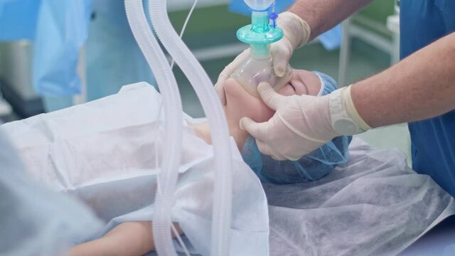 Introducing a patient to anesthesia before surgery