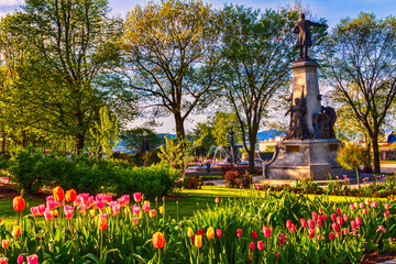 Fototapeta premium Springtime on parliament hill in Quebec
