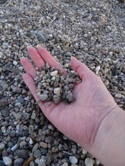 Steine in der Hand