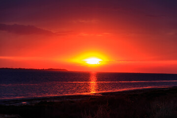 Obraz premium Beautiful sunset over the Black sea in Ukraine