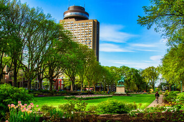 Naklejka premium Springtime in Park Jeanne d'Arc in Quebec