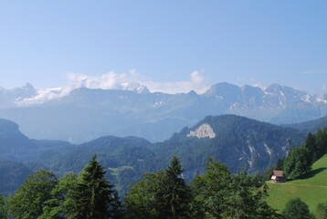 Fototapeta na wymiar Die schweizer Bergwelt