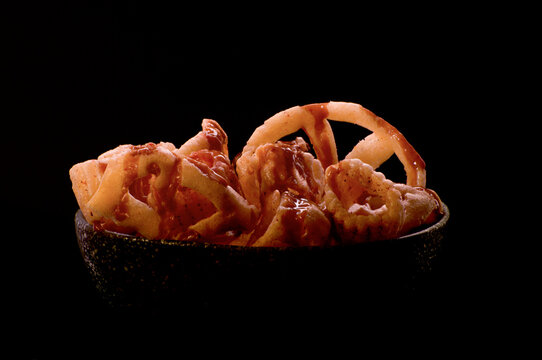 Chicharr&oacute;n de harina con salsa picante