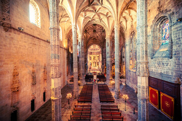 Fototapeta na wymiar Monasterio de estilo manuelino de los Jeronimos en Lisboa Portugal 