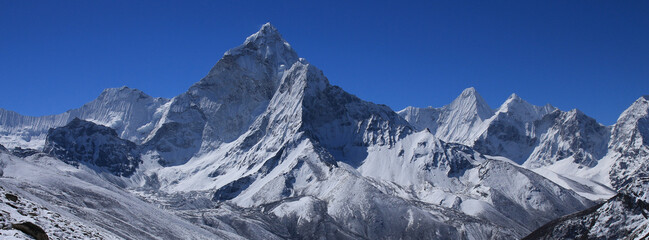 Mont Ama Dablam un matin de printemps. Scène dans le parc national de l& 39 Everest.